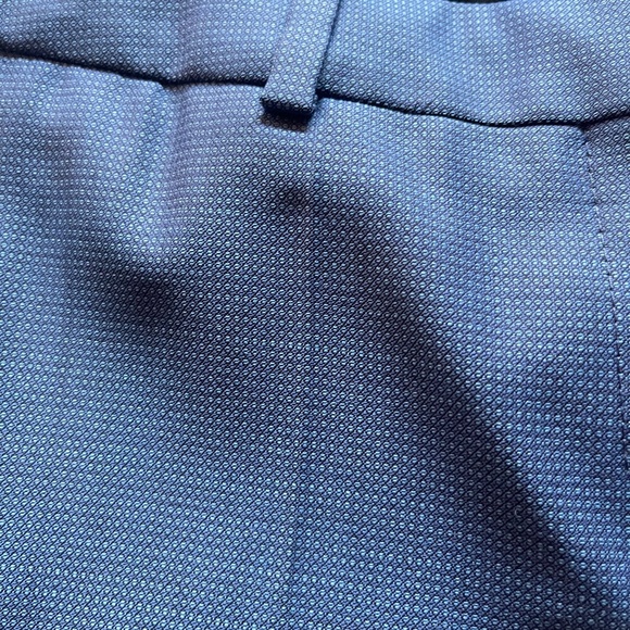 NWT! BOSS Hugo Boss dress pant, Size 2. Straight leg, slim fit. - Picture 9 of 12